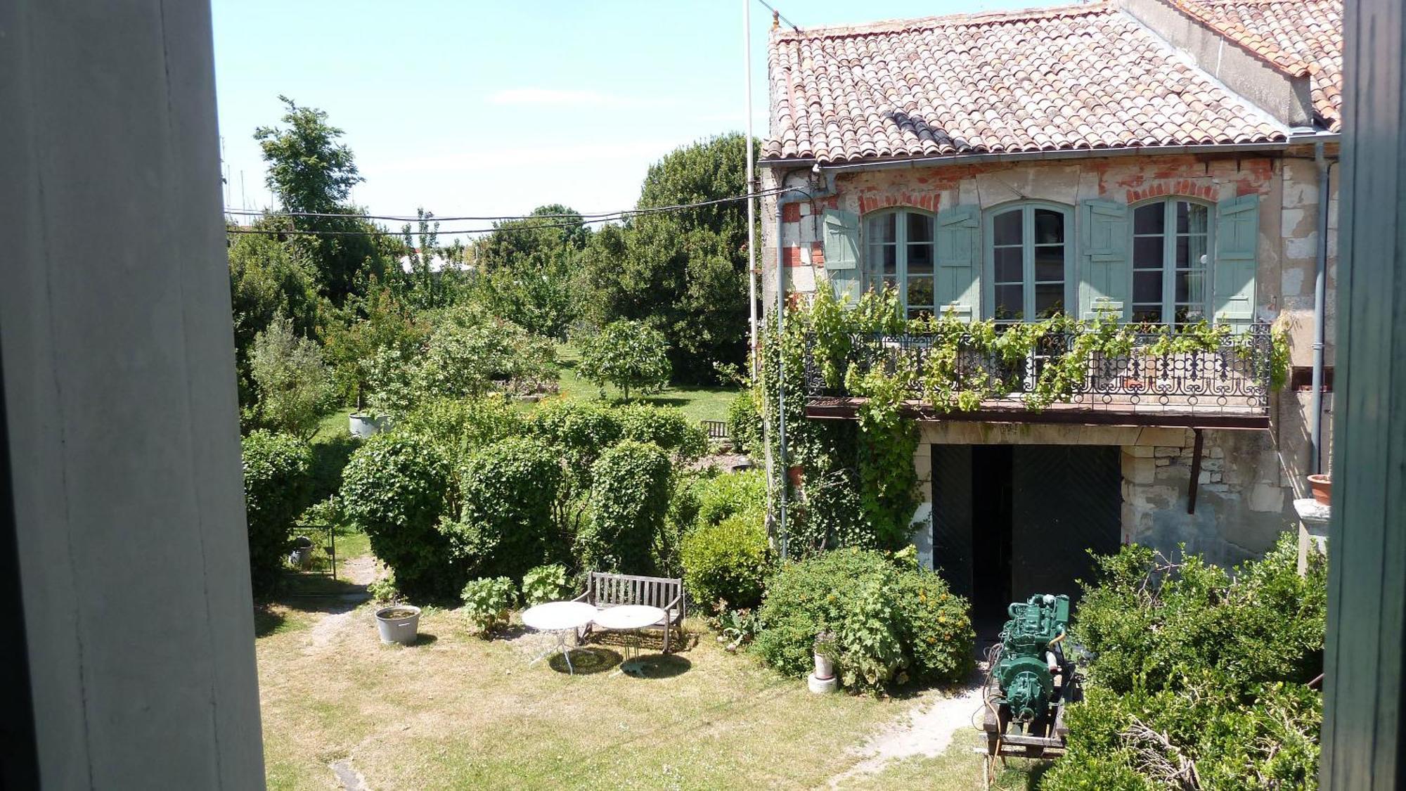 Le Domaine Du Meunier Otel Mortagne-sur-Gironde Oda fotoğraf